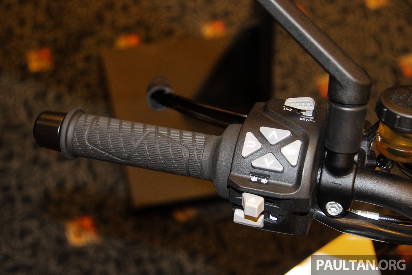 Xem thêm ảnh KTM 1290 Super Duke R 2017 ktm-super-duke-r-2017-10.jpg