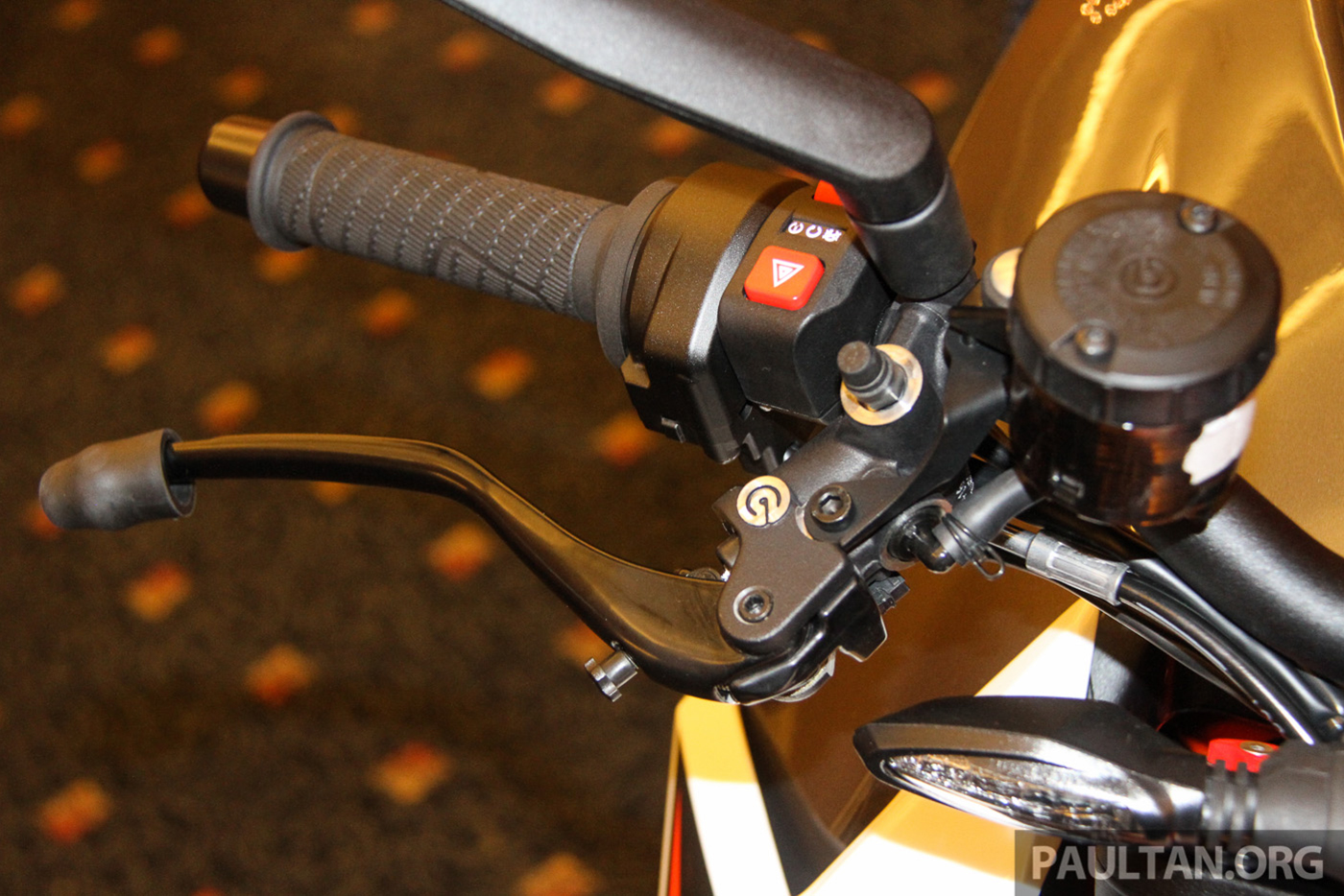 Xem thêm ảnh KTM 1290 Super Duke R 2017 ktm-super-duke-r-2017-18.jpg