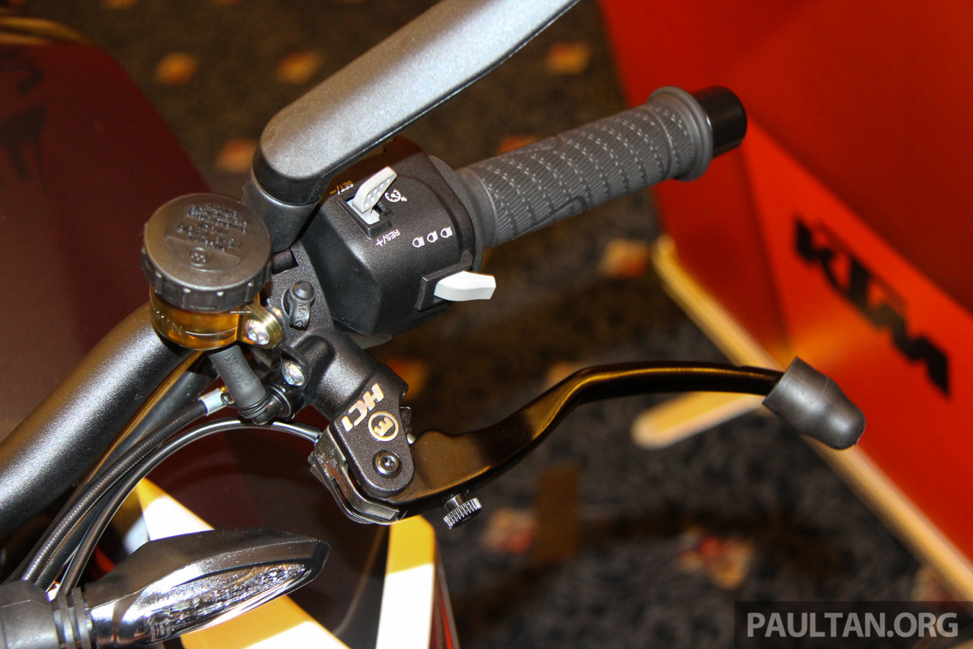 Xem thêm ảnh KTM 1290 Super Duke R 2017 ktm-super-duke-r-2017-19.jpg