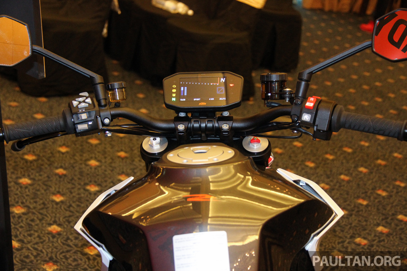 Xem thêm ảnh KTM 1290 Super Duke R 2017 ktm-super-duke-r-2017-8.jpg