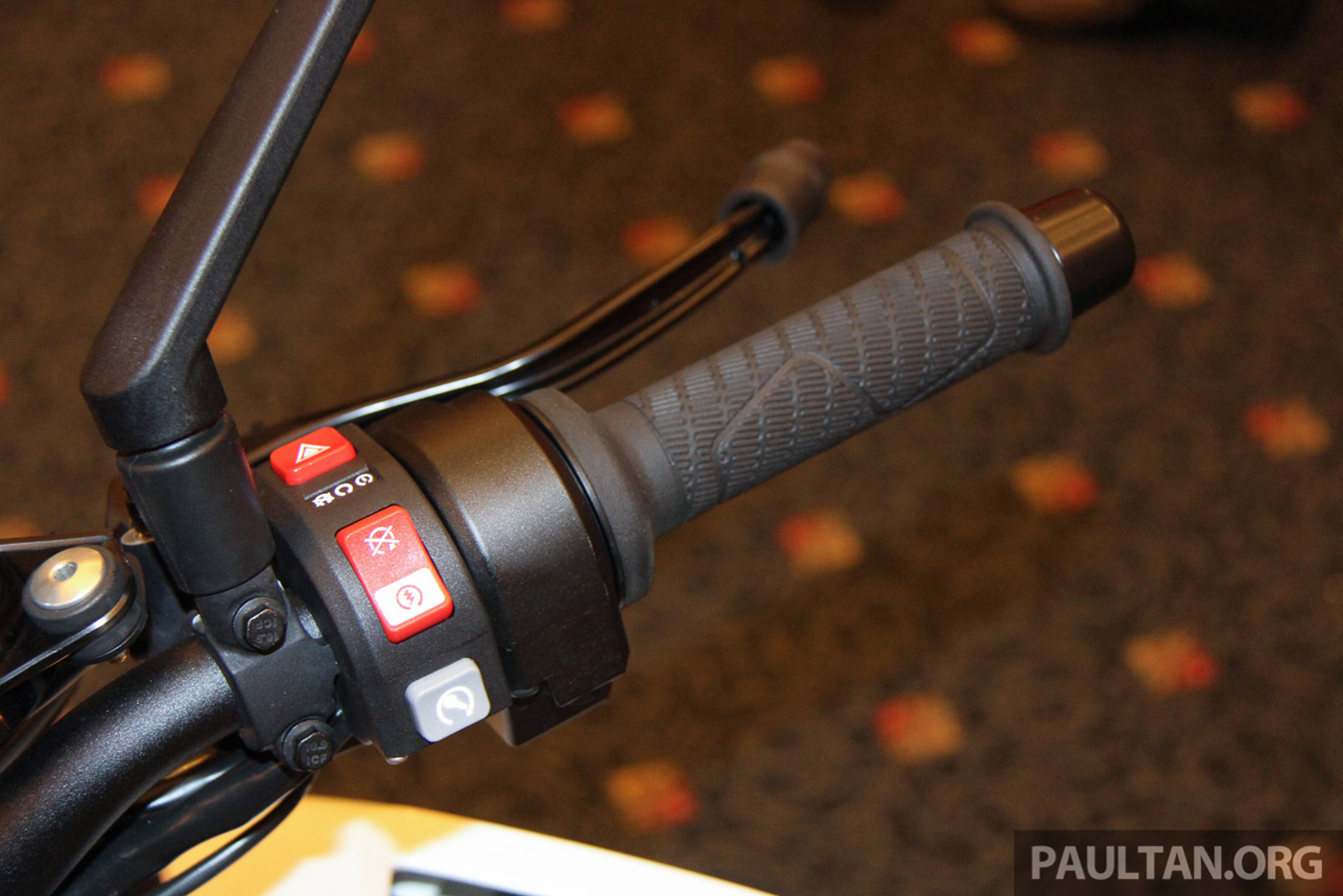 Xem thêm ảnh KTM 1290 Super Duke R 2017 ktm-super-duke-r-2017-9.jpg