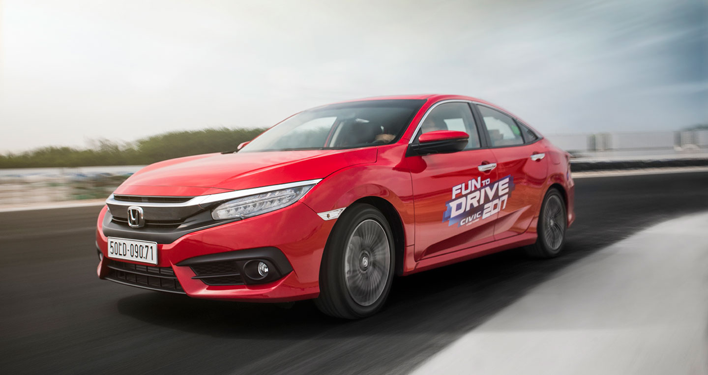 Honda Civic Fun-to-Drive 2017: Khi khách hàng trở thành tay đua