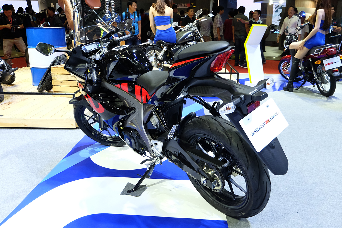 suzuki-gsx-r150-2017-9.JPG