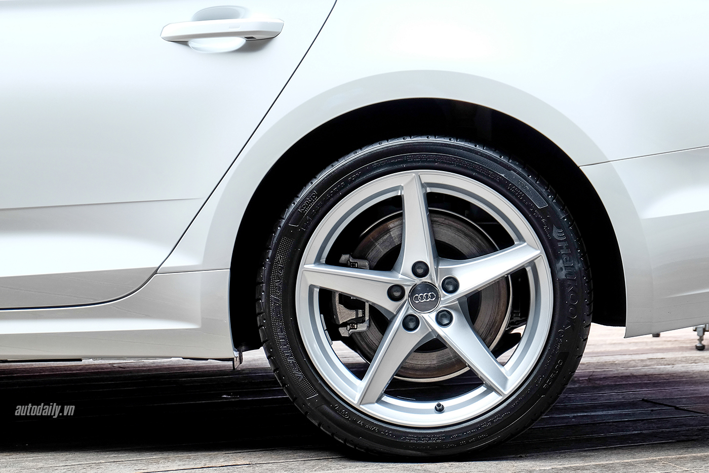 Xem thêm ảnh Audi A5 Sportback 2017 1-audi-a5-sportback-2017-31.jpg