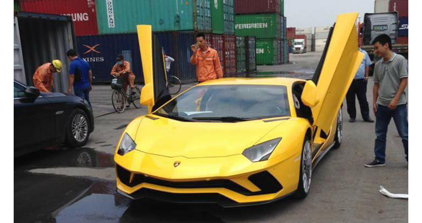 “Siêu bò” Lamborghini Aventador S đầu tiên về Việt Nam