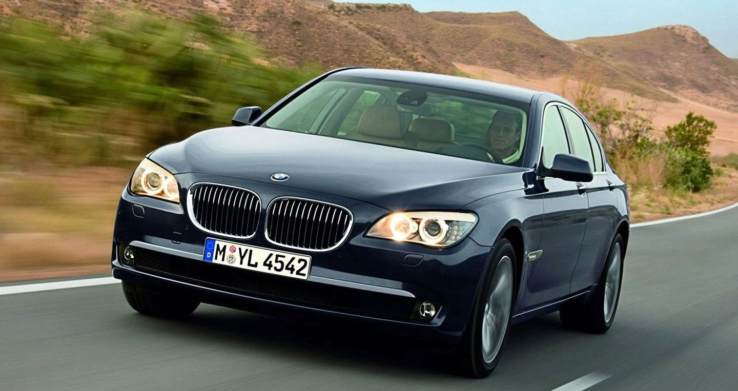 Hơn 45.000 xe BMW 7-Series dính án triệu hồi do lỗi cửa tại Mỹ