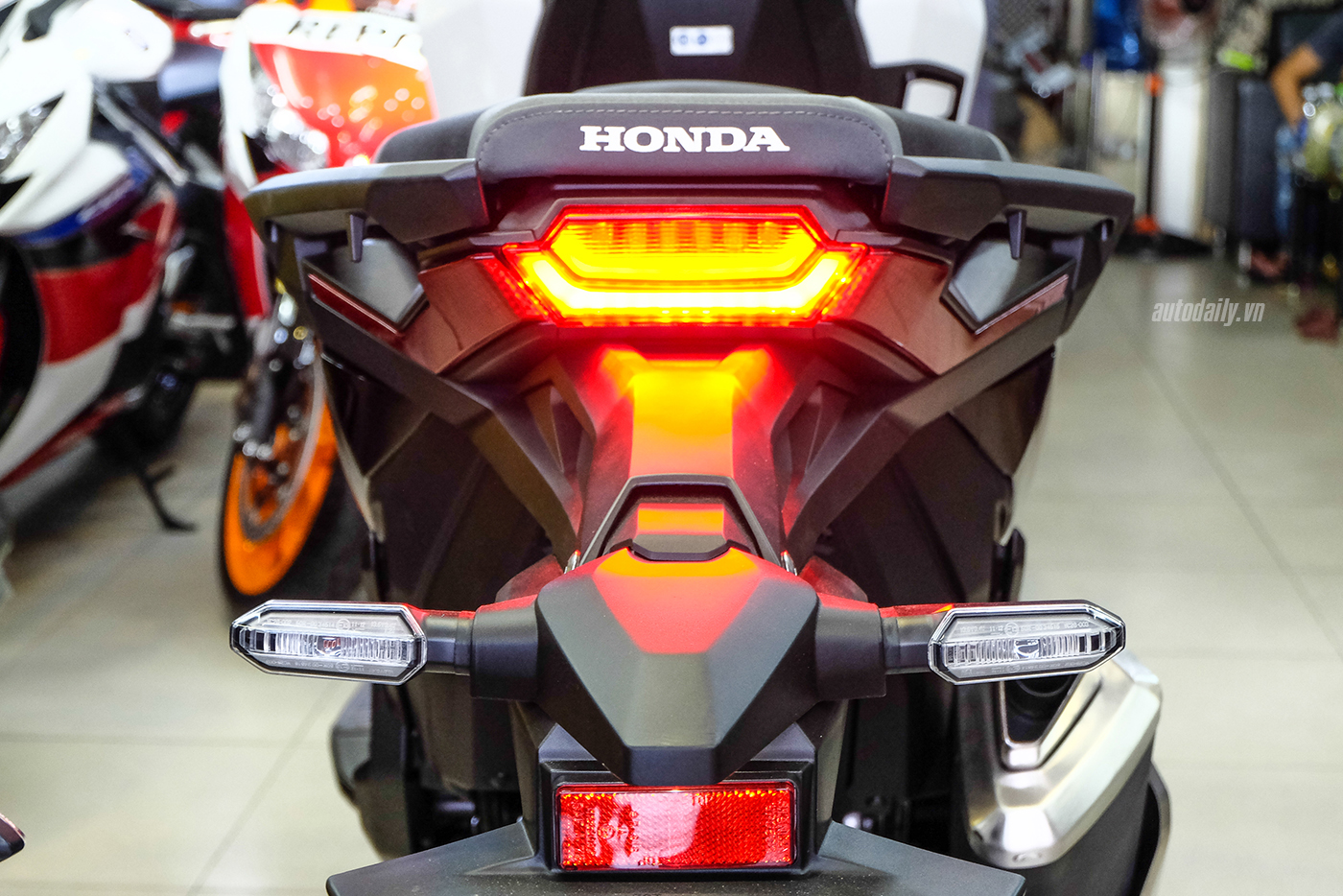 honda-x-adv-19.jpg