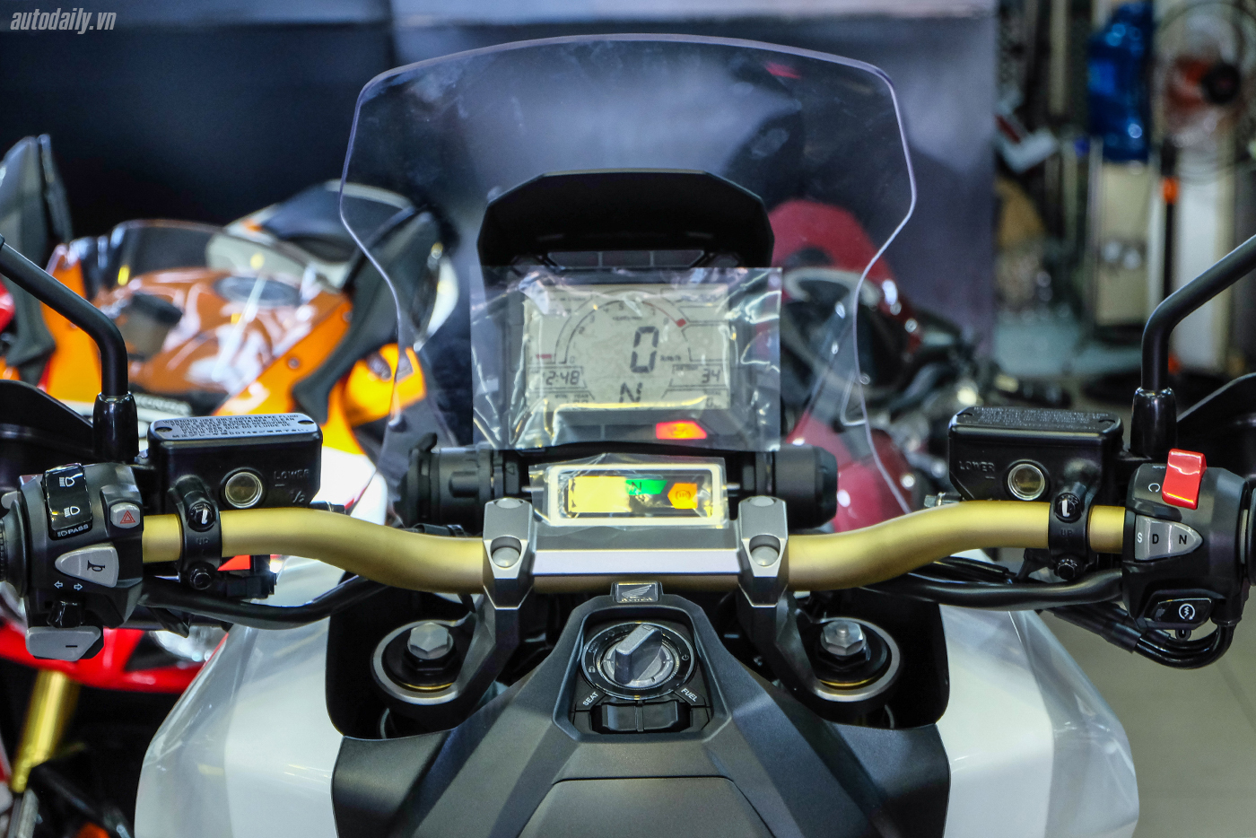 honda-x-adv-21.jpg