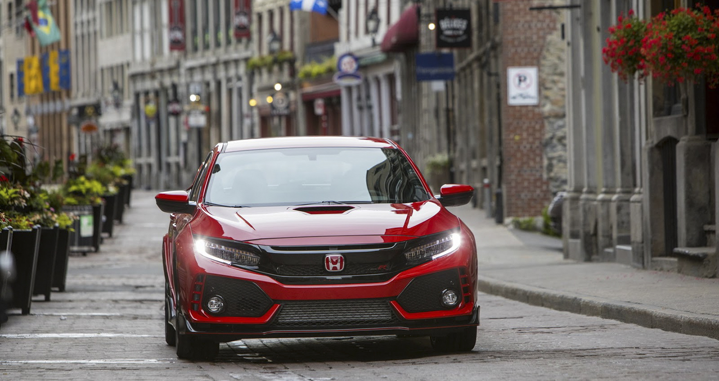 Honda Civic Type R 2018 bị đại lý “thổi giá” thêm 30.000 USD