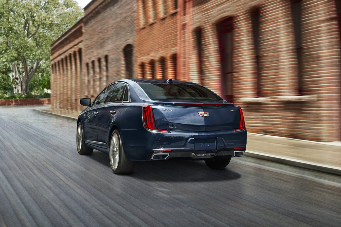 cadillac-xts-2018-4.jpg