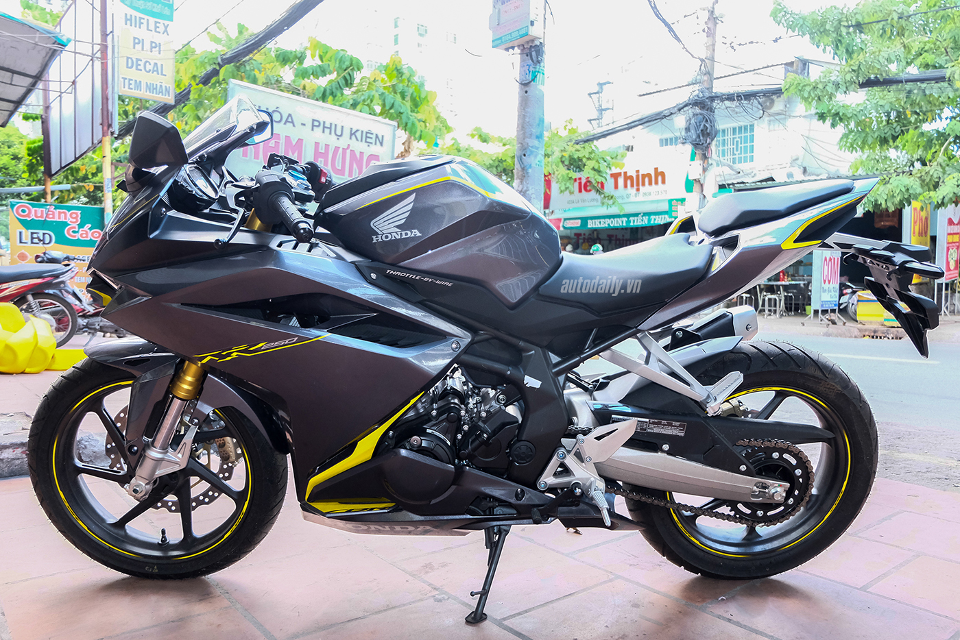 honda-cbr250rr-2017-13.jpg