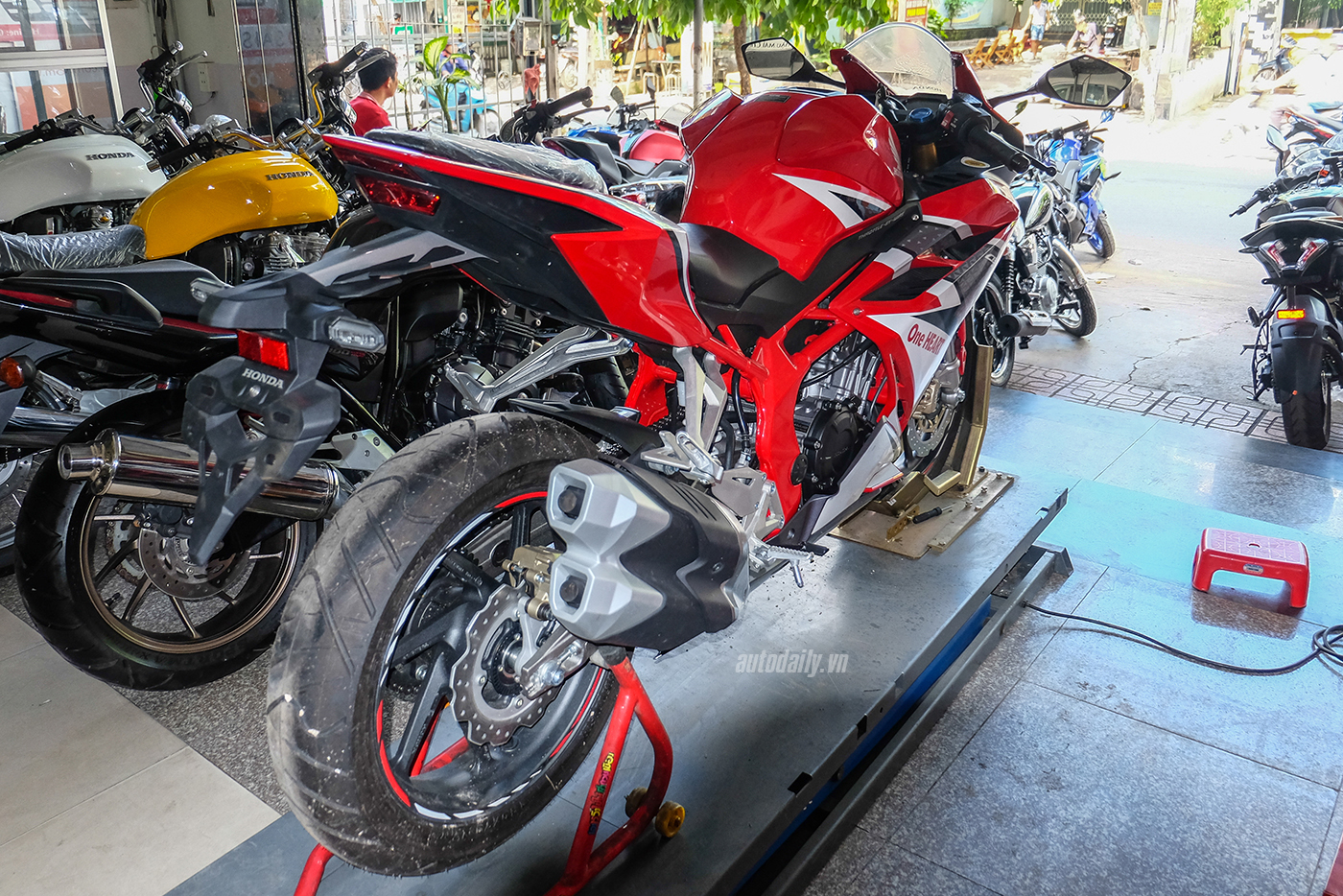 honda-cbr250rr-2017-29.jpg