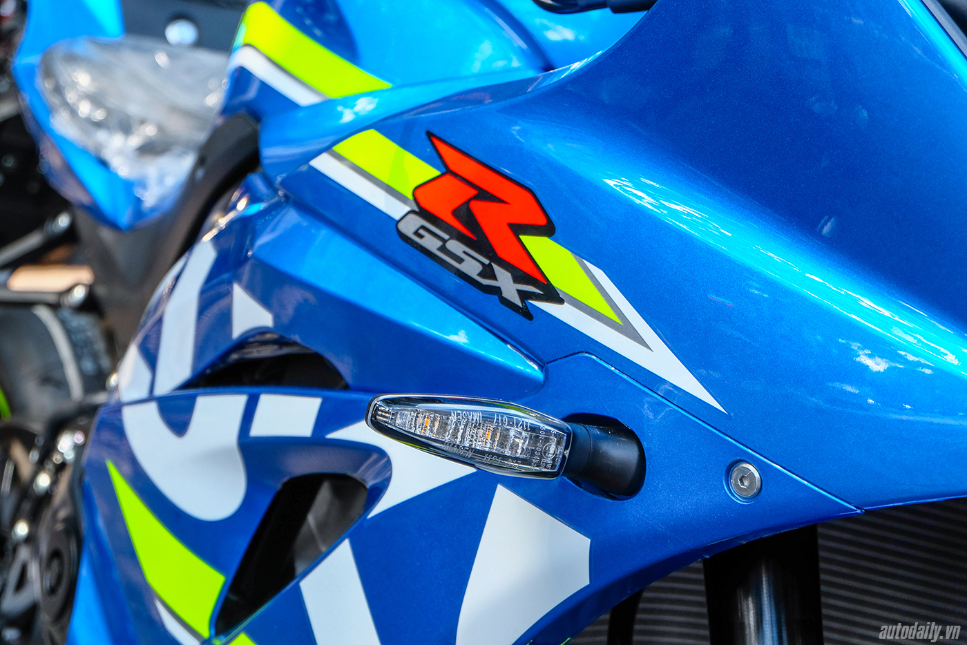 suzuki-gsx-1000r-2017-20.jpg