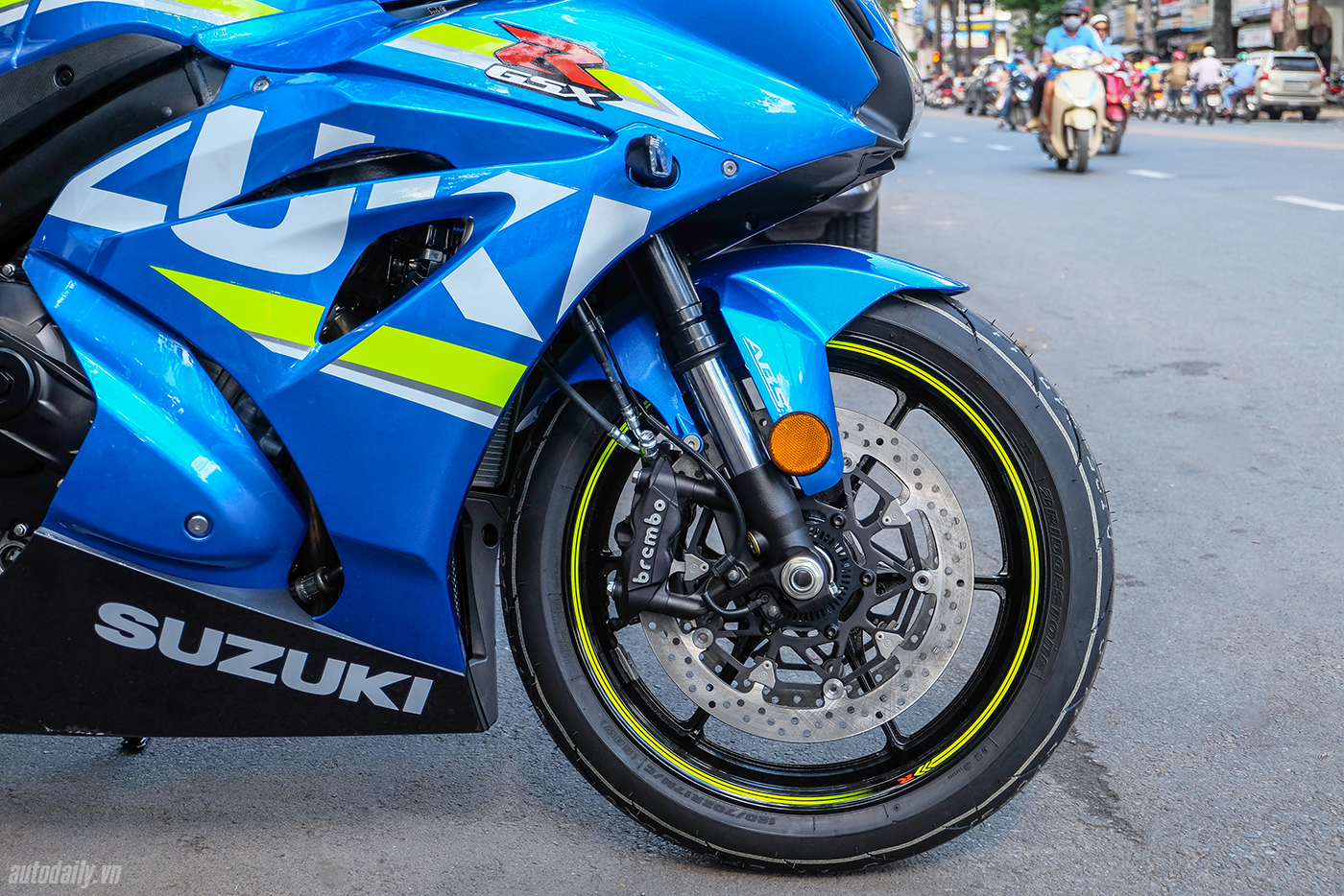suzuki-gsx-1000r-2017-22.jpg