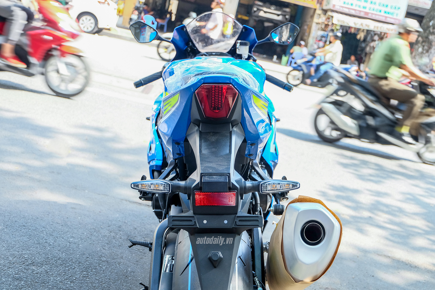 suzuki-gsx-1000r-2017-29.jpg