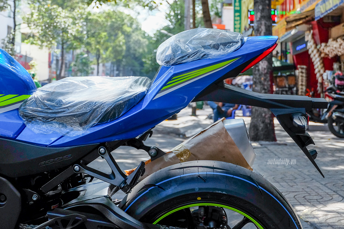 suzuki-gsx-1000r-2017-33.jpg