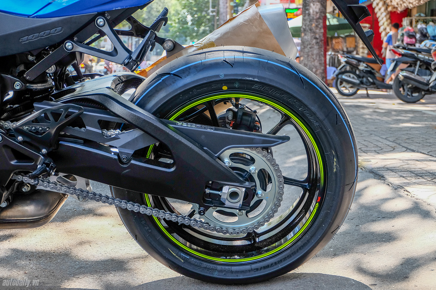 suzuki-gsx-1000r-2017-34.jpg