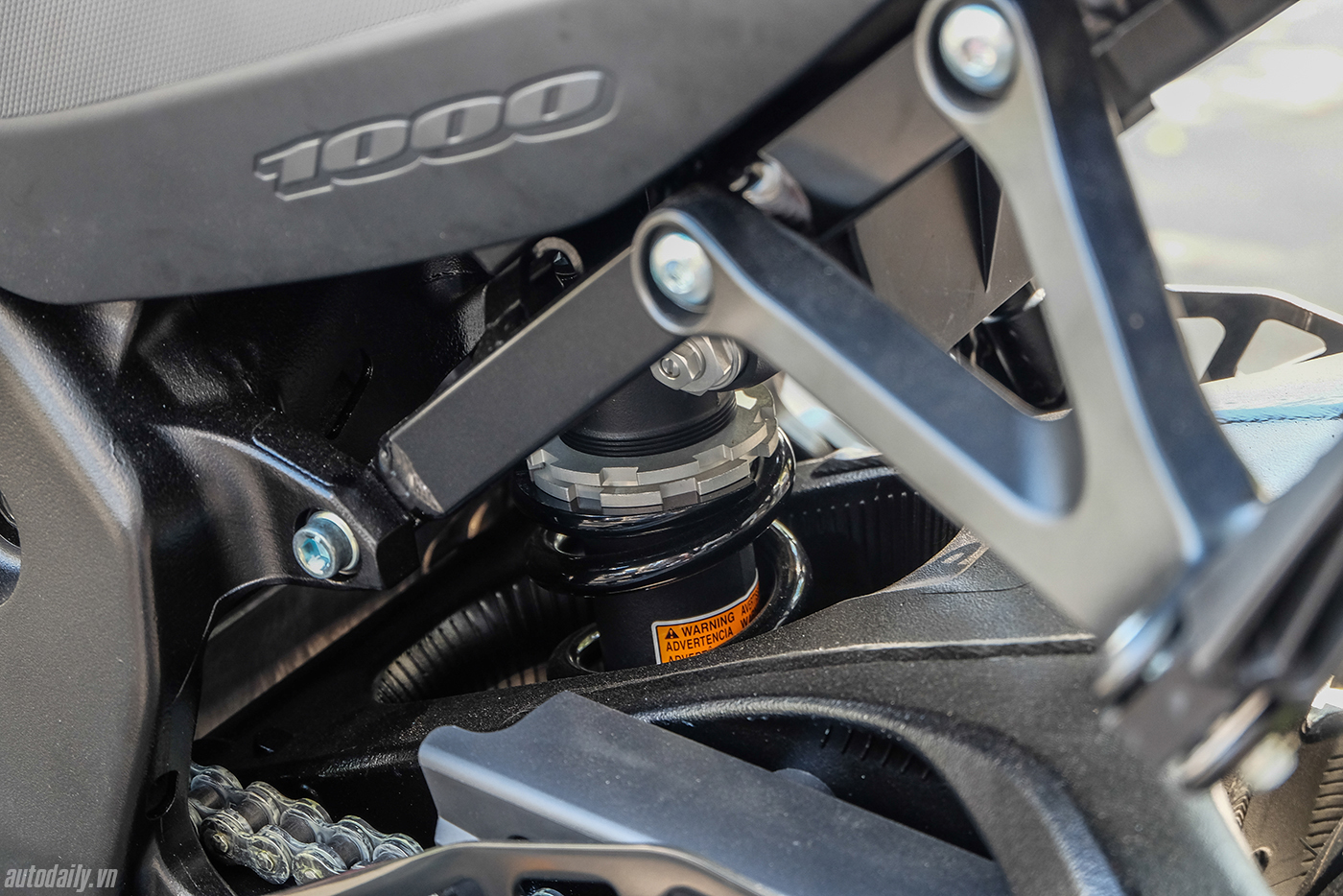 suzuki-gsx-1000r-2017-36.jpg