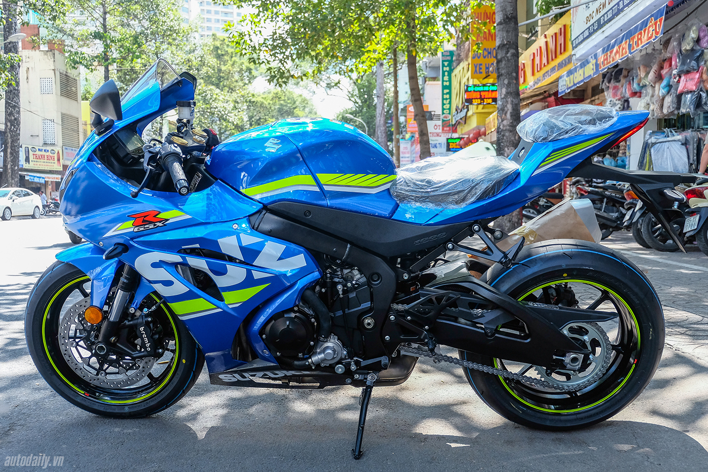 suzuki-gsx-1000r-2017-37.jpg