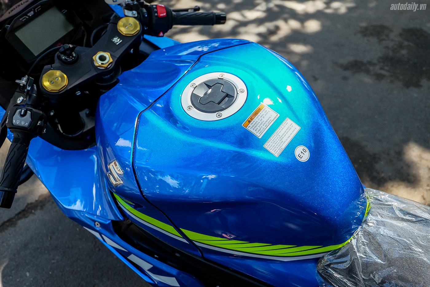 suzuki-gsx-1000r-2017-41.jpg