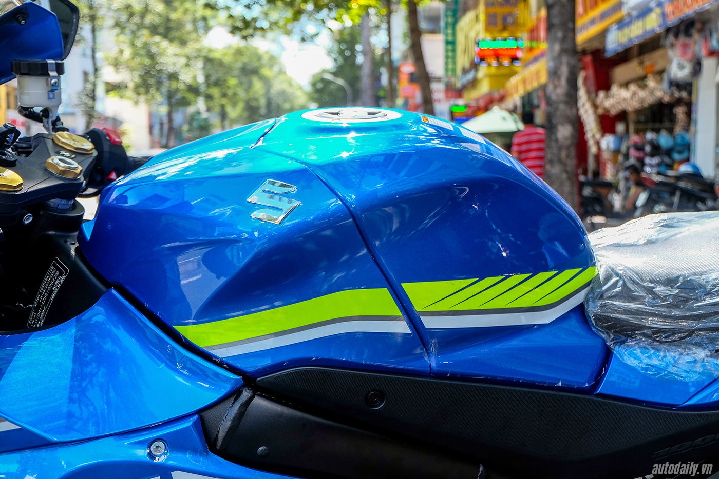 suzuki-gsx-1000r-2017-42.jpg