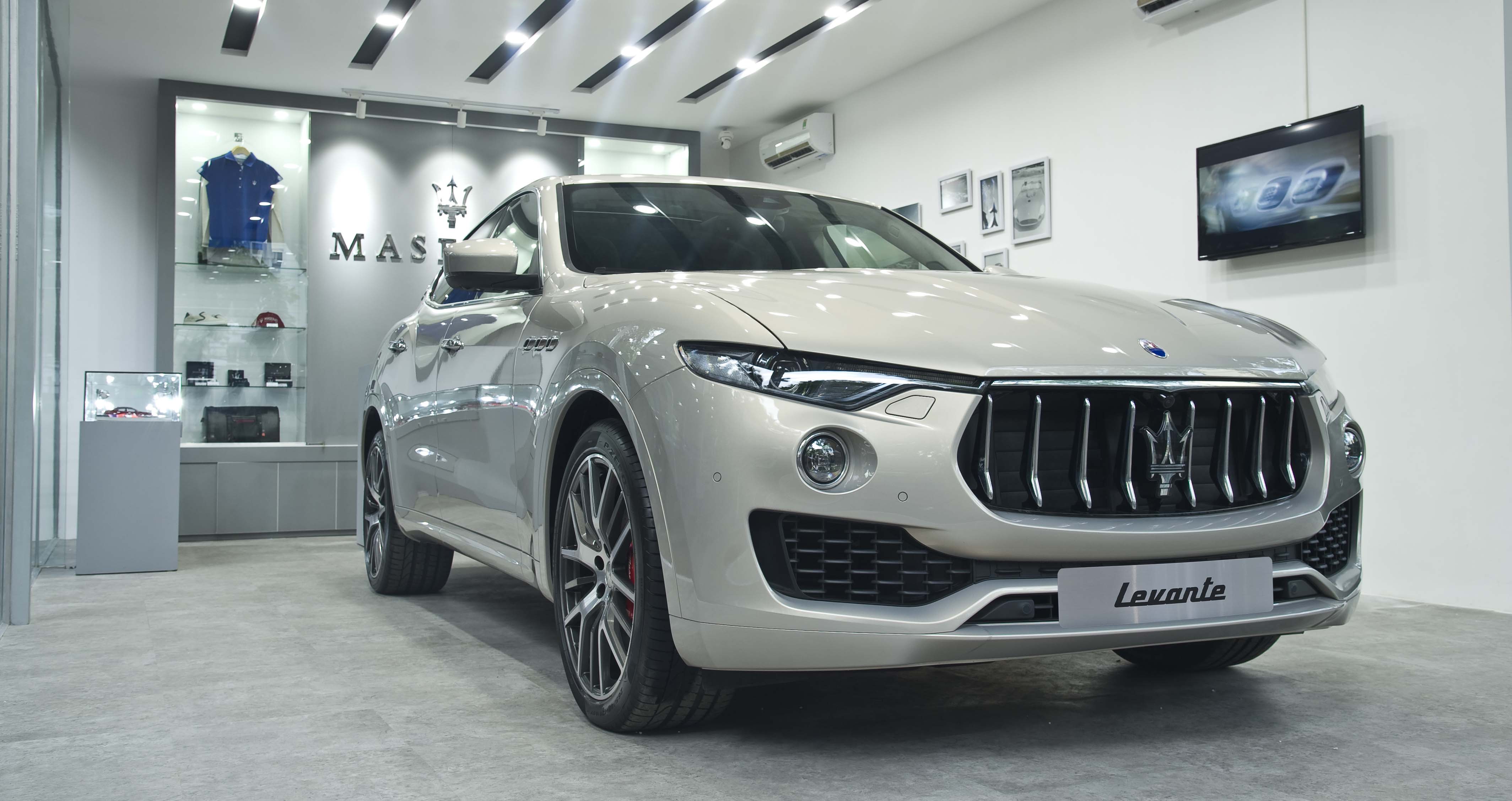 ngoi-nha-maserati1.jpg