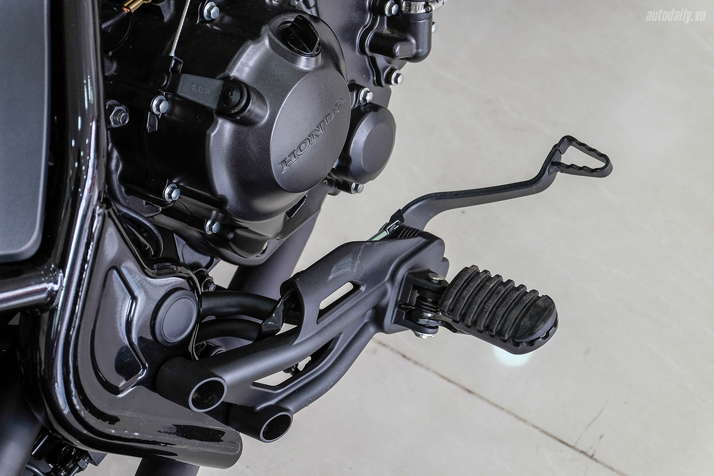 Ảnh chi tiết Honda Rebel 300 ABS 2017 honda-rebel-300-abs-2017-12.jpg