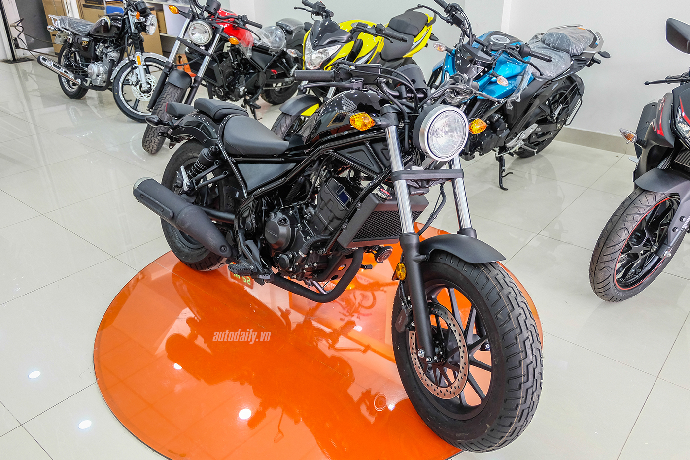 Ảnh chi tiết Honda Rebel 300 ABS 2017 honda-rebel-300-abs-2017-24.jpg