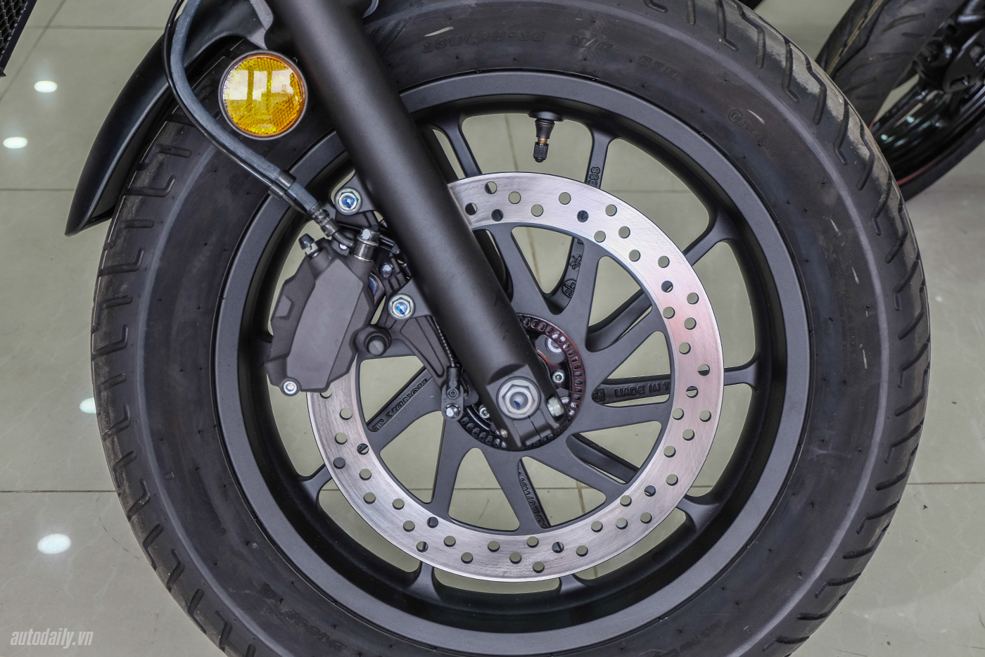 Ảnh chi tiết Honda Rebel 300 ABS 2017 honda-rebel-300-abs-2017-6.jpg