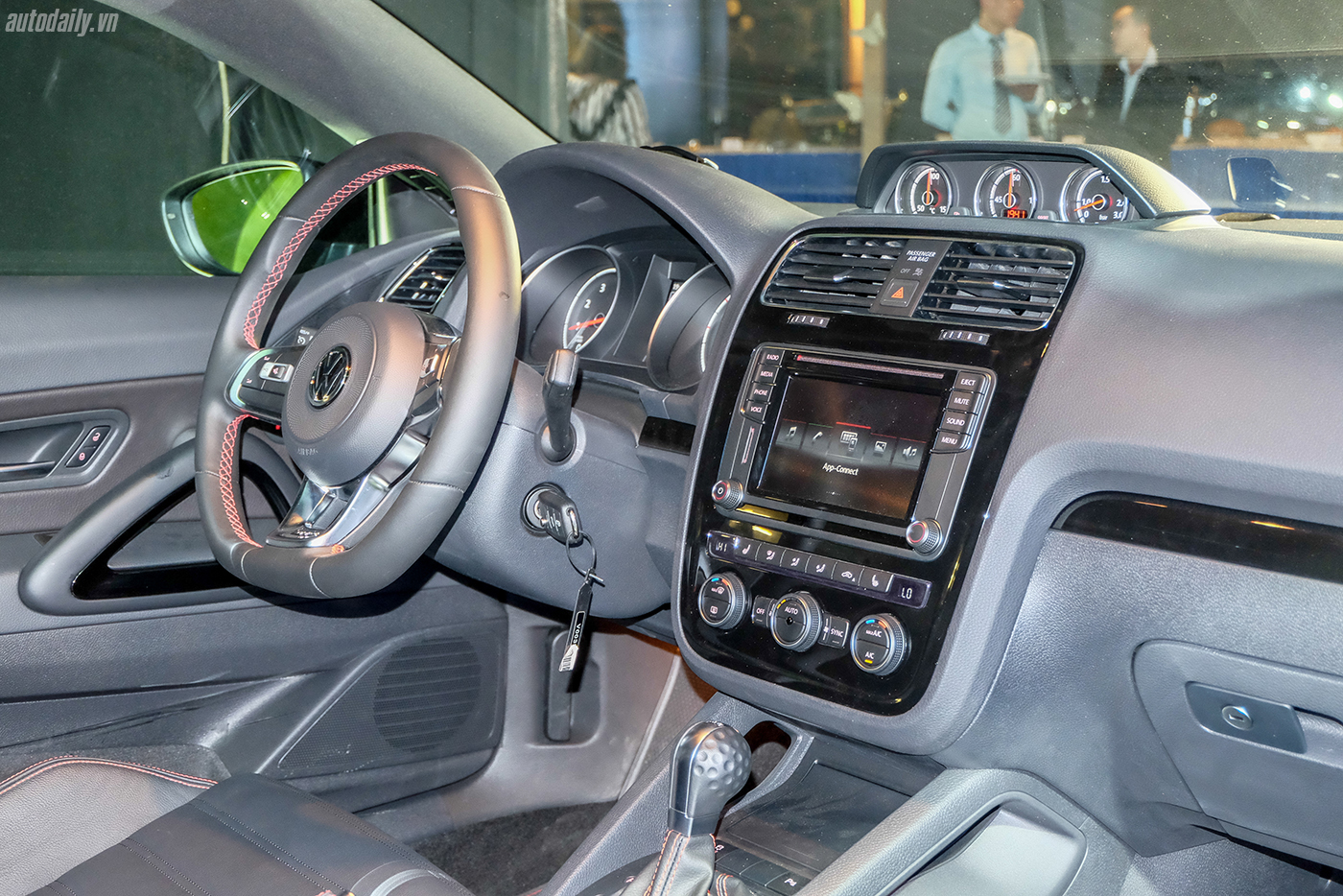 Ảnh chi tiết Volkswagen Scirocco R 2017 và Scirocco GTS 2017 vw-scirocco-gts-11.jpg