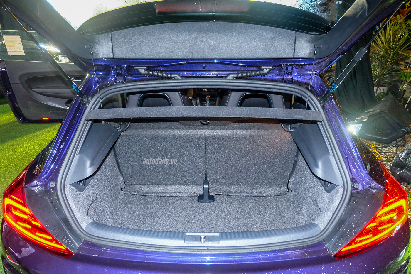 Ảnh chi tiết Volkswagen Scirocco R 2017 và Scirocco GTS 2017 vw-scirocco-r-16.jpg