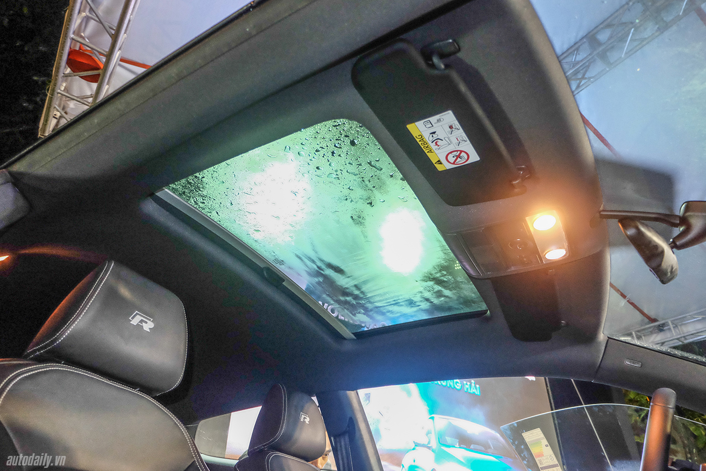 Ảnh chi tiết Volkswagen Scirocco R 2017 và Scirocco GTS 2017 vw-scirocco-r-23.jpg