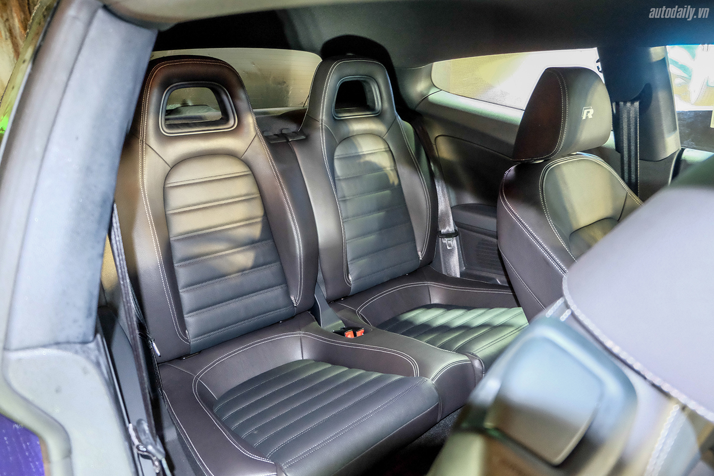 Ảnh chi tiết Volkswagen Scirocco R 2017 và Scirocco GTS 2017 vw-scirocco-r-25.jpg