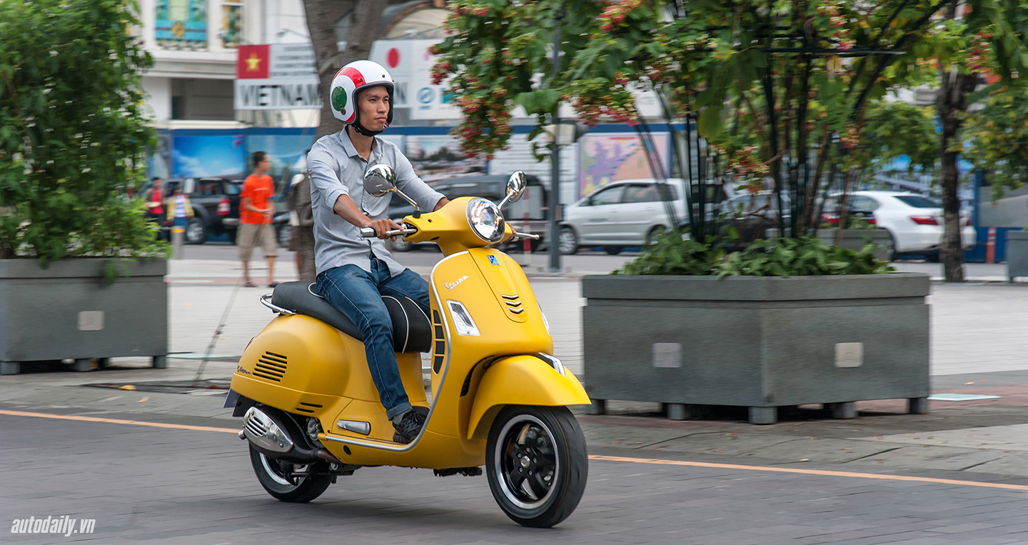 vespa-gts-300-11.jpg