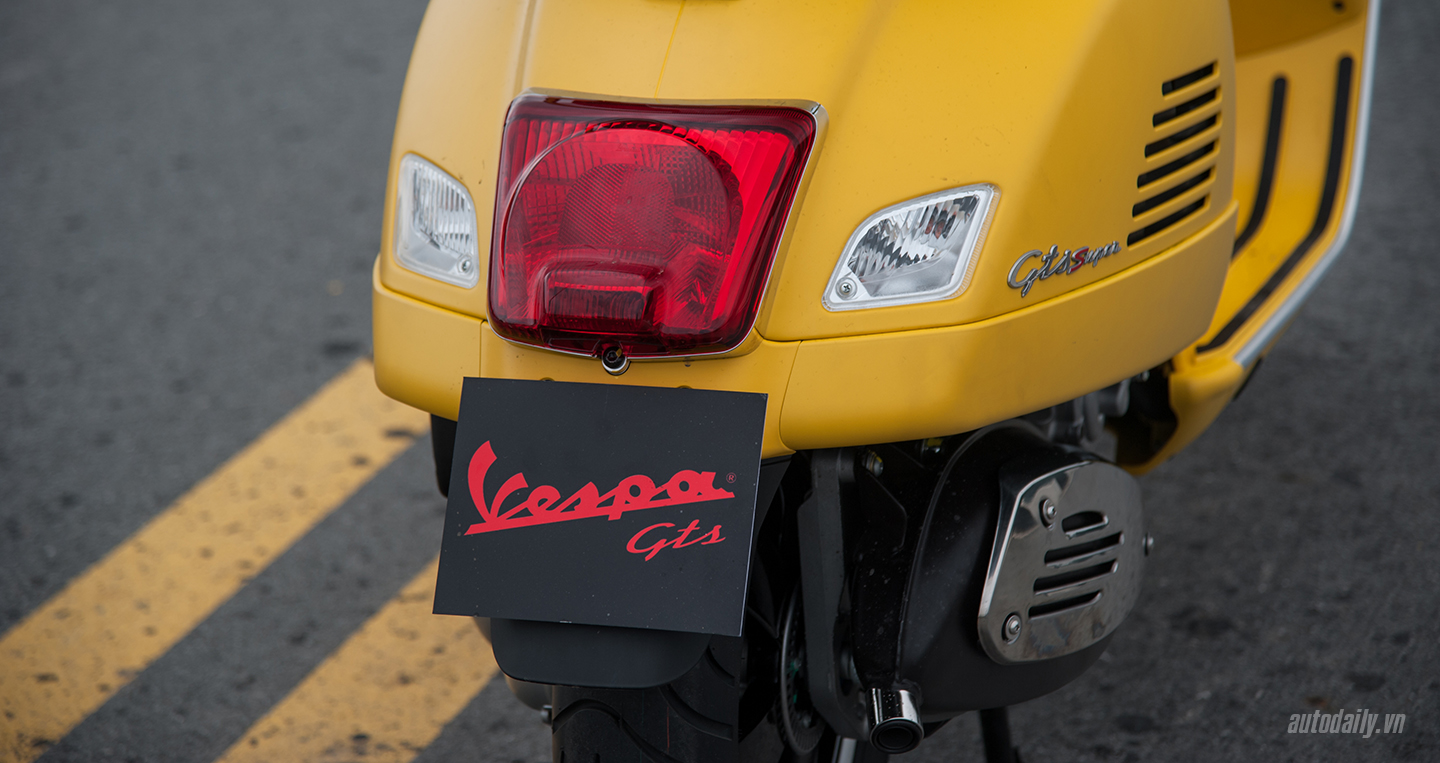 vespa-gts-300-28-1.jpg