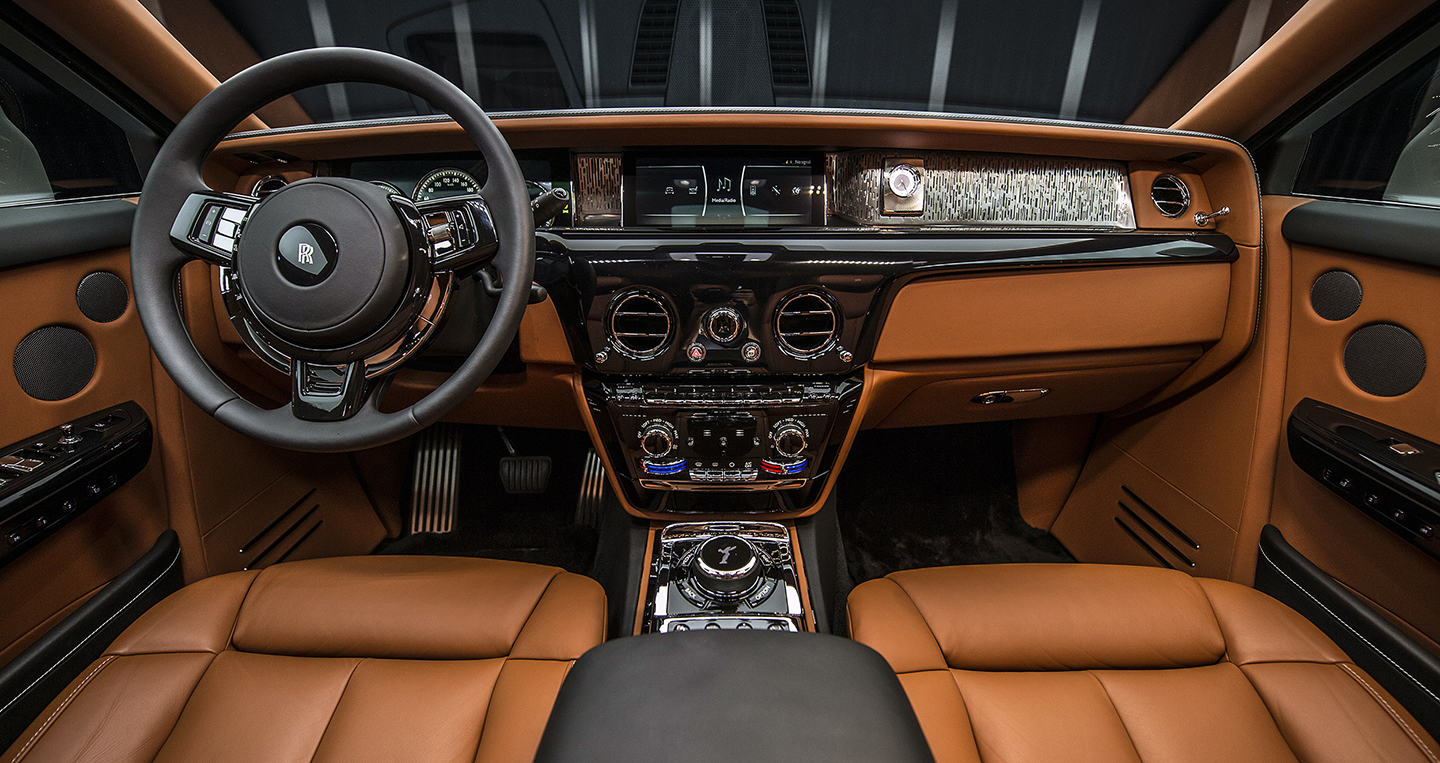 32-2018-rolls-royce-phantom-1.jpg