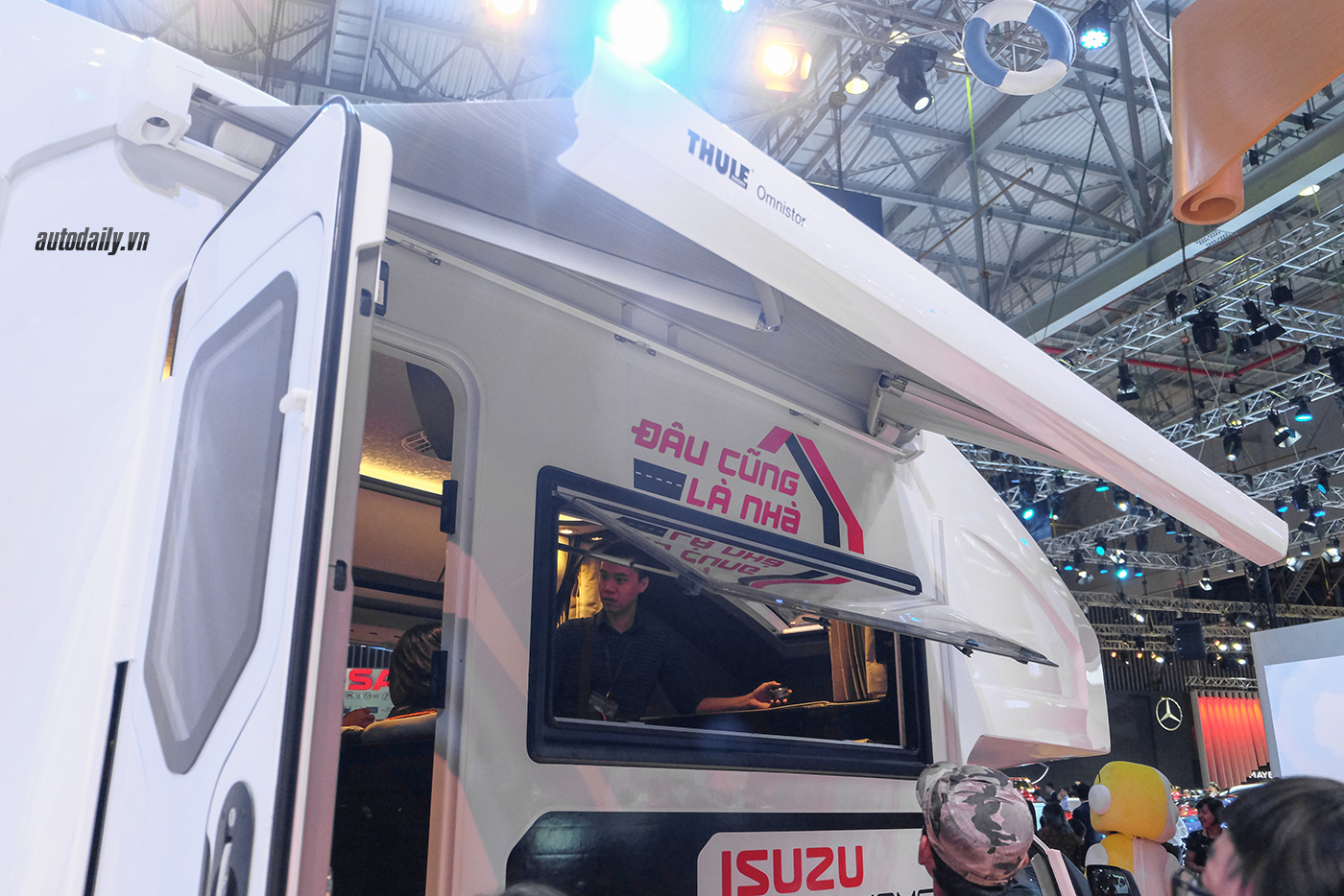 isuzu-motorhome-1.jpg