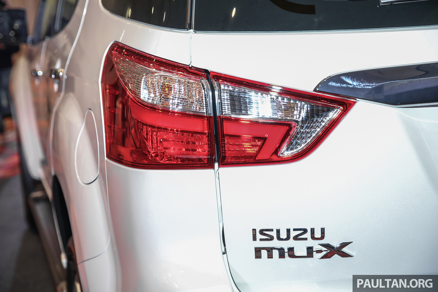 isuzu-mu-x-2017-15.jpg