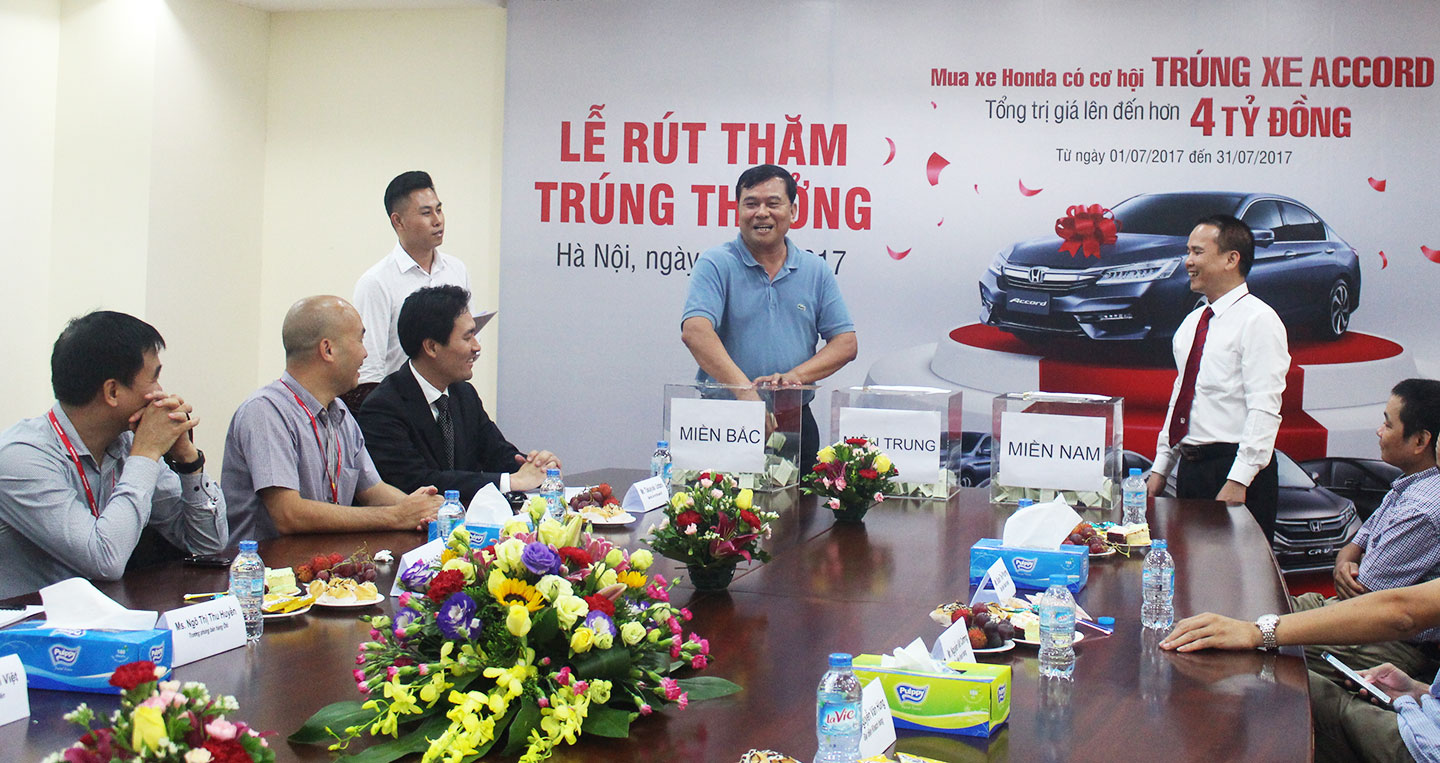 Người Việt mua ôtô Honda, trúng xe Accord
