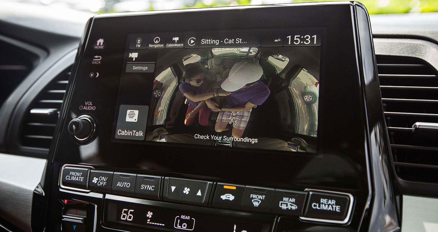 2018-honda-odyssey-rear-camera-view.jpg