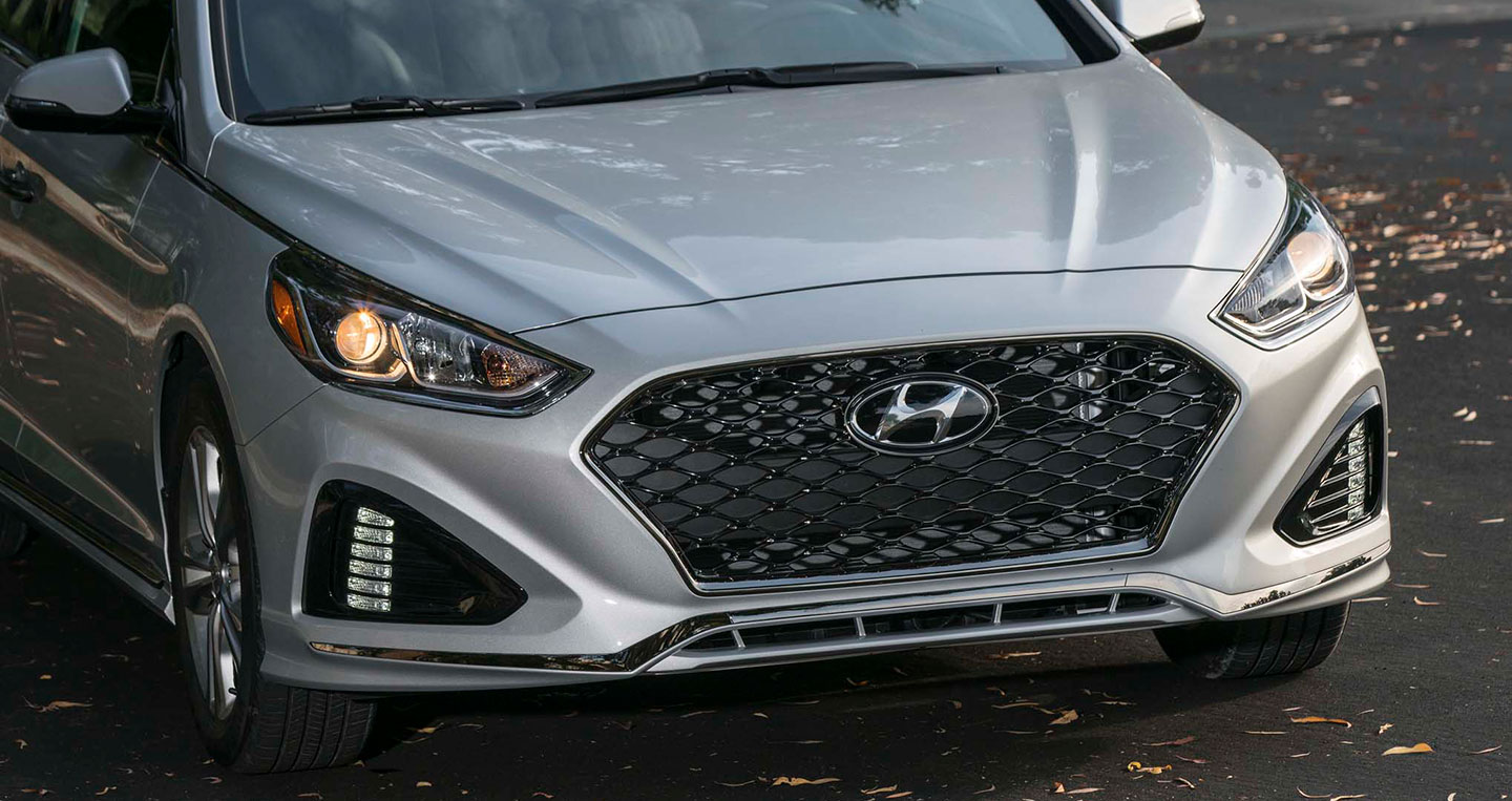 2018-hyundai-sonata-sport-grille.jpg