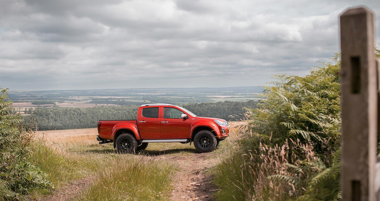 isuzu-d-max-artic-truck-at35-3.jpg