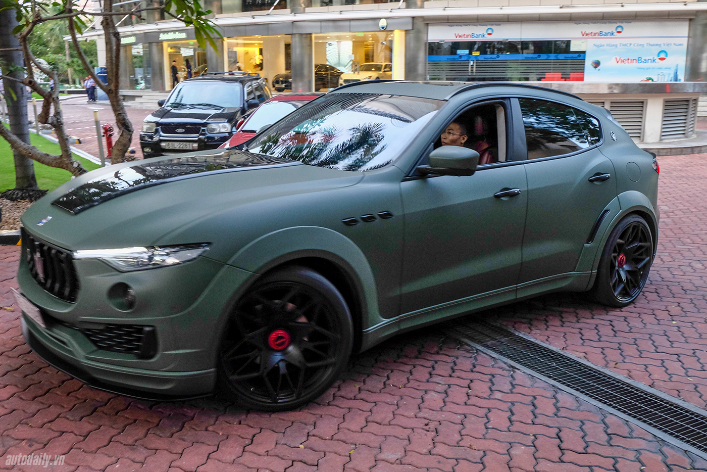 maserati-club-12.jpg