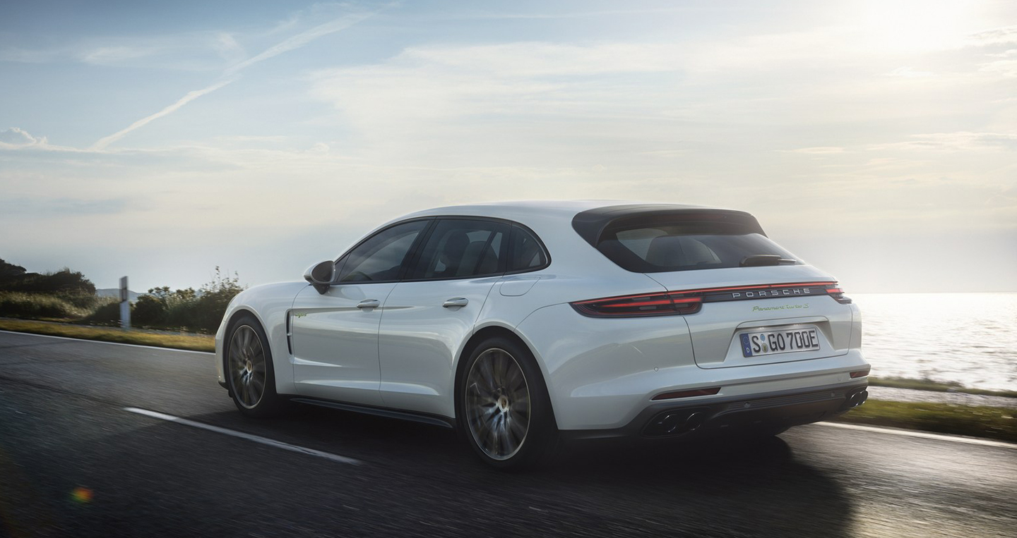 porsche-panamera-turbo-s-e-hybrid-sport-turismo-2.jpg