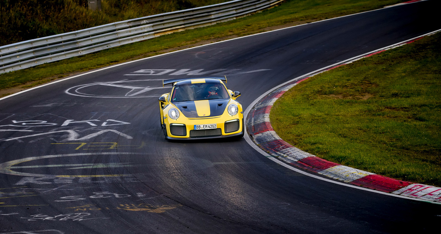 2018-porsche-911-gt2-rs-nurburgring-record-2.jpg