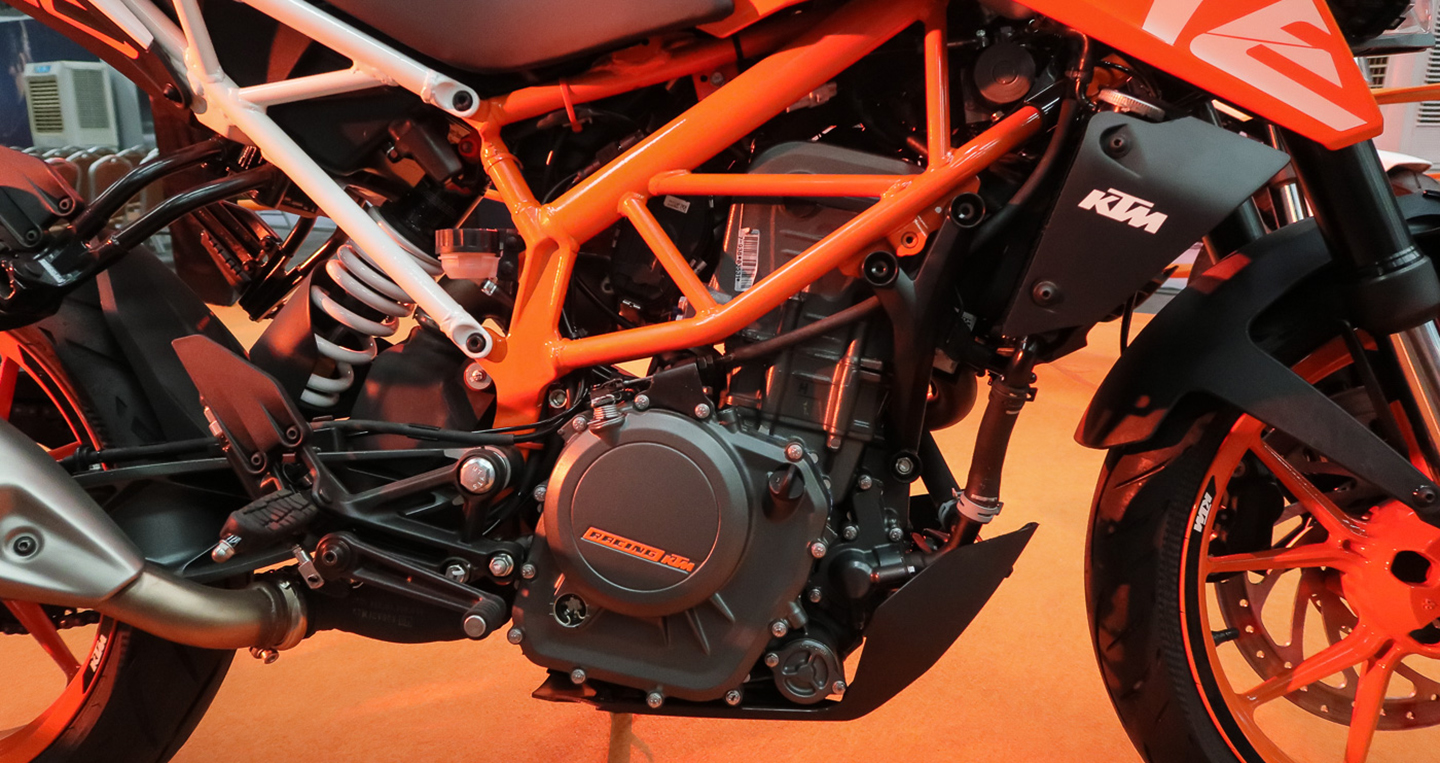 ktm-duke-390-2017-3.jpg