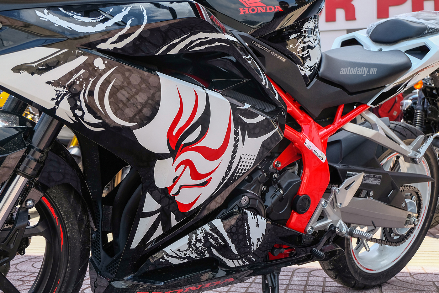 honda-cbr250rr-the-art-of-kabuki-2017-3.jpg