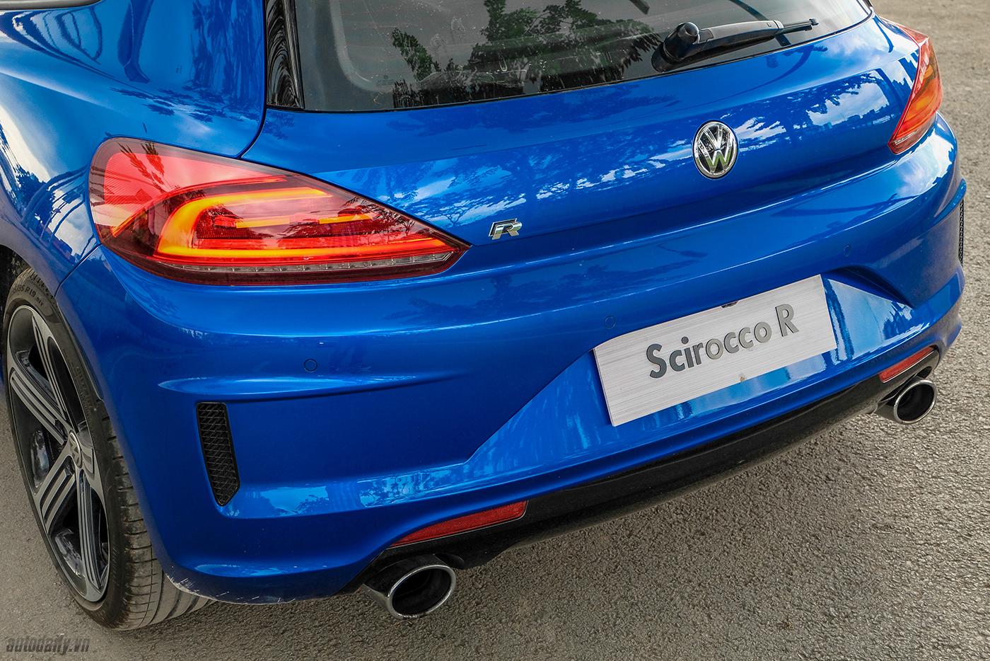 volkswagen-scirocco-r-2017-1.jpg