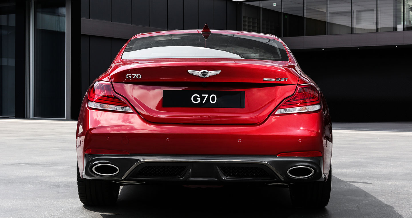 2019-genesis-g70-rear-1.jpg