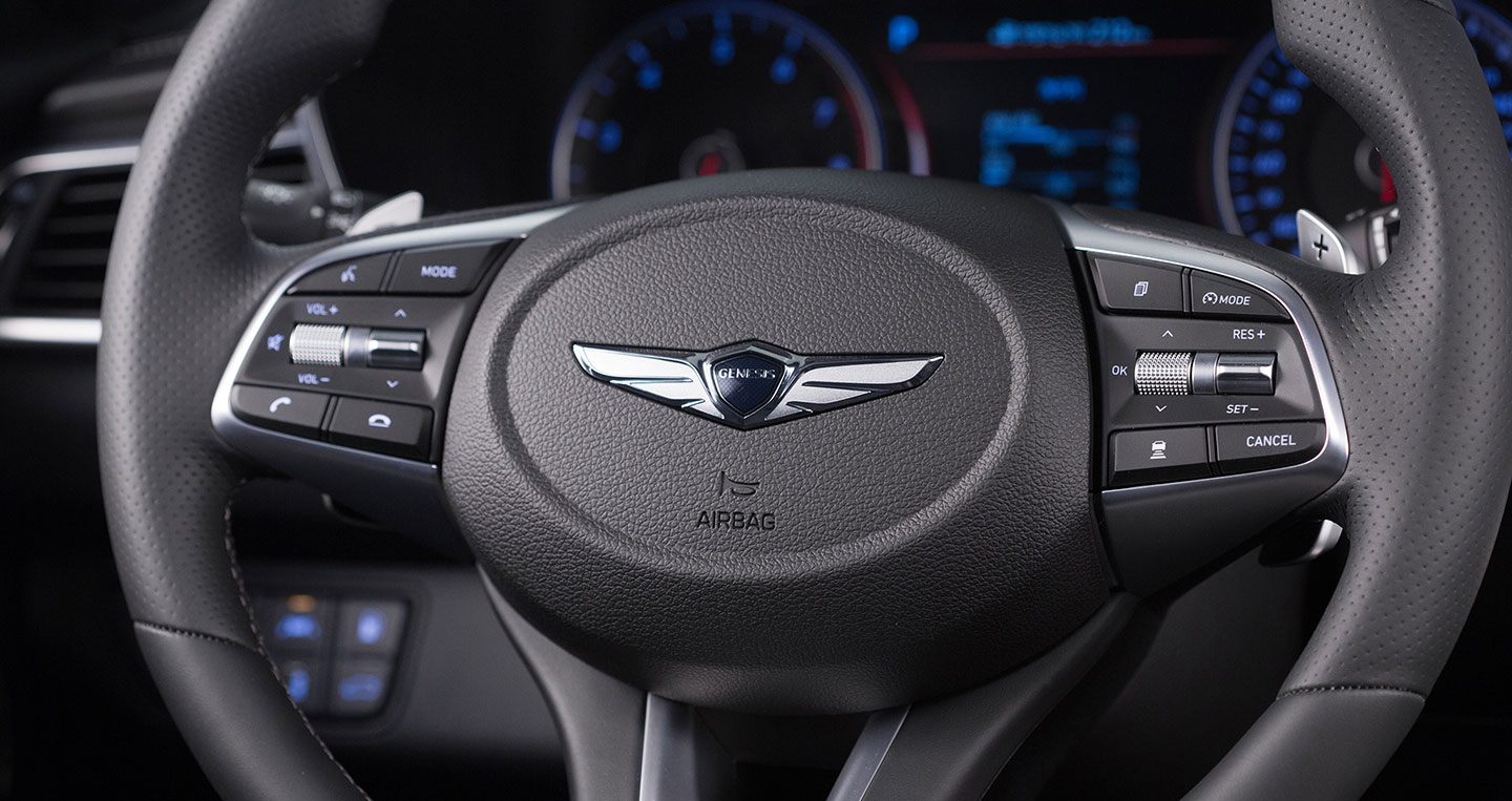 2019-genesis-g70-steering-wheel.jpg